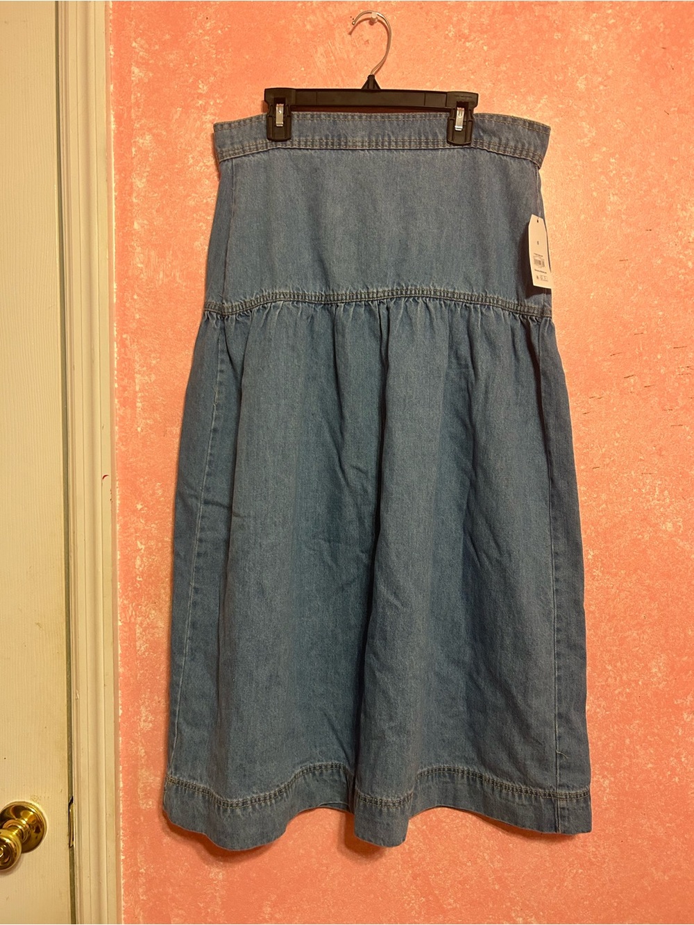 Time and Tru Women's Drapey Light Wash 
Denim Midi Skirt